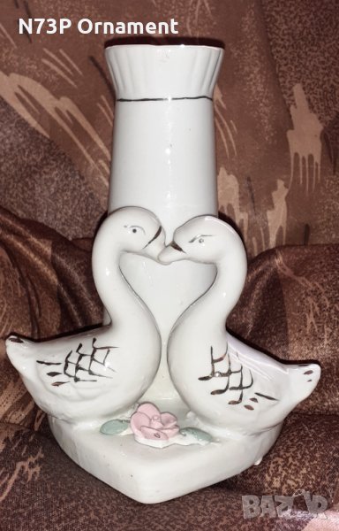 СТАРА ПОРЦЕЛАНОВА ВАЗА.ПЛАСТИКА., снимка 1