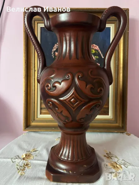 Голяма керамична амфора с невероятен релеф.Перфектно състояние., снимка 1