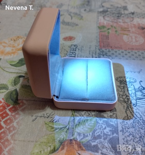 Кутийка за халки с лампичка, снимка 1