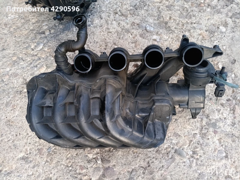 Всмукателен колектор 2.0 fsi - 06F133210M, снимка 1