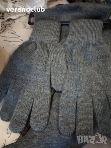 Мъжки плетен комплект Шапка Шал Ръкавици Сив, снимка 5 - Шапки - 42960103