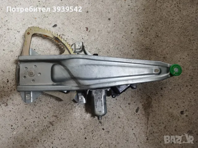  стъклоповдигащ механизъм заден десен Тойота авенсис т 27 , снимка 2 - Части - 49190181