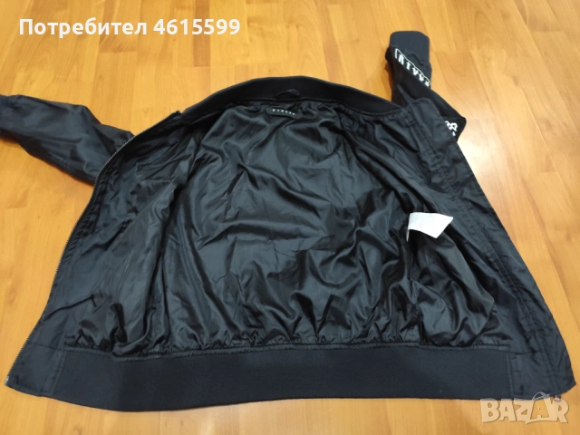 пролетно якенце,тип бомбър на Sisley , снимка 6 - Детски якета и елеци - 53597533