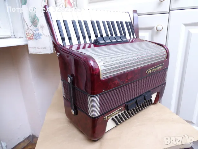 Акордеон Велтмайстер Гигантили 80 баса, снимка 3 - Акордеони - 48663848