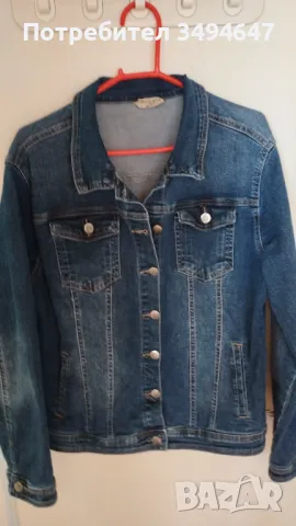 Дамско дънково яке. Размер L - XL. Ново.