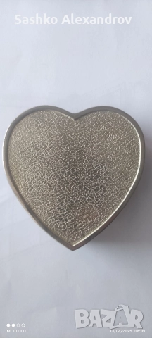 Метална кутия за бижута, снимка 3 - Други ценни предмети - 52391871