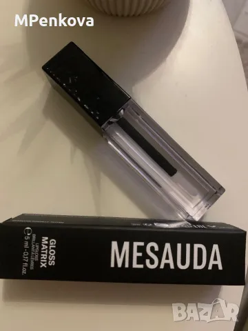 Гланц за устни, Mesauda