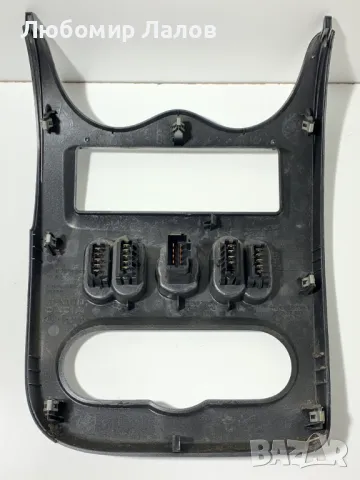 Централна конзола копчета управление стъкла Dacia Sandero 8200739438 8200739440 8200739441, снимка 2 - Части - 50065905