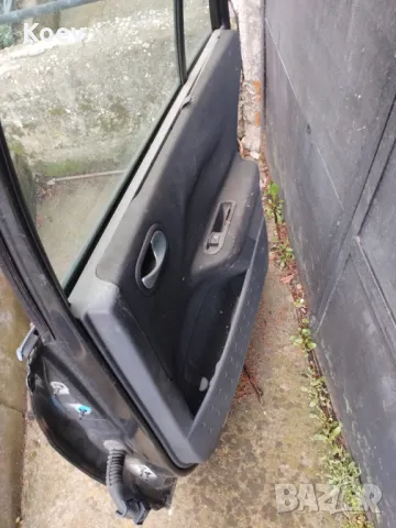 Задна дясна врата Рено меган 2 комби, снимка 3 - Части - 49723825