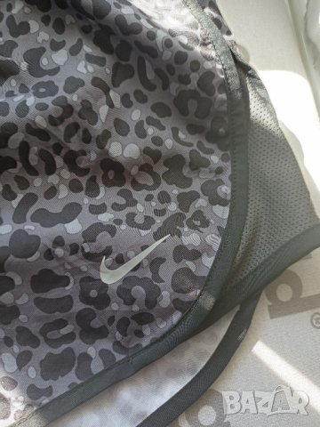 Шорти от шушляк Nike L, снимка 12 - Къси панталони и бермуди - 33535620
