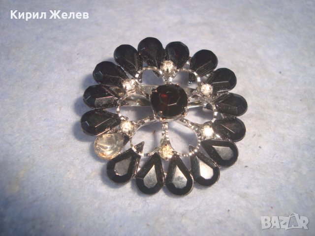 СТАРА ВИНТИДЖ СТИЛ РЕТРО - АРТ СРЕБРИСТА БРОШКА с ФАСЕТИРАН ГРАНАТ 71251, снимка 3 - Други - 37660852
