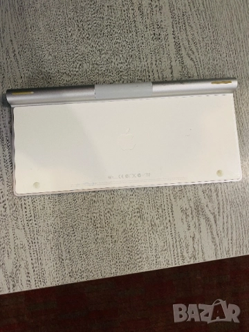 Apple клавиатура А1314, снимка 3 - Клавиатури и мишки - 51786411
