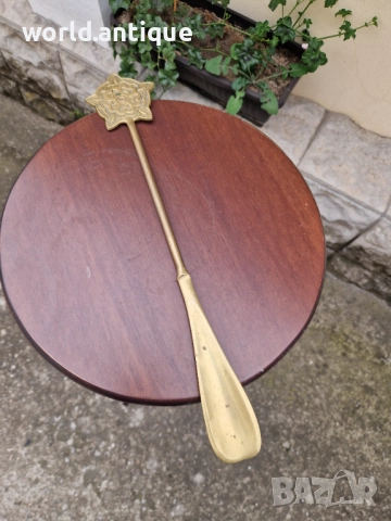 Английска антикварна бронзова обувалка 