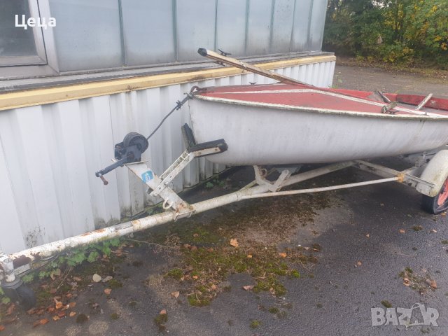 Ветроходна лодка с колесар