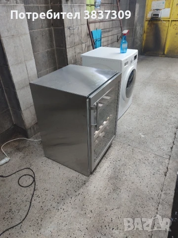 Хладилна витрина за вино LIEBHERR , снимка 3 - Витрини - 51001430