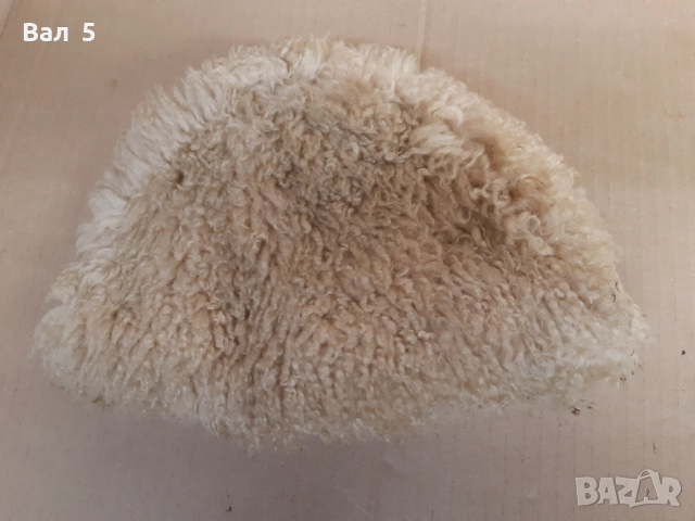 Стар калпак от агнешка кожа, снимка 3 - Антикварни и старинни предмети - 52576022