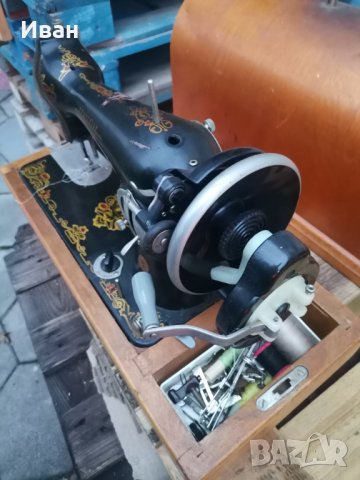 Шевна машина , снимка 2 - Антикварни и старинни предмети - 43785070