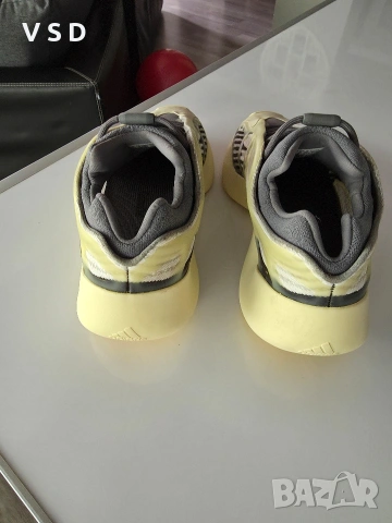 adidas yeezy 700 v3, снимка 3 - Спортни обувки - 53391007