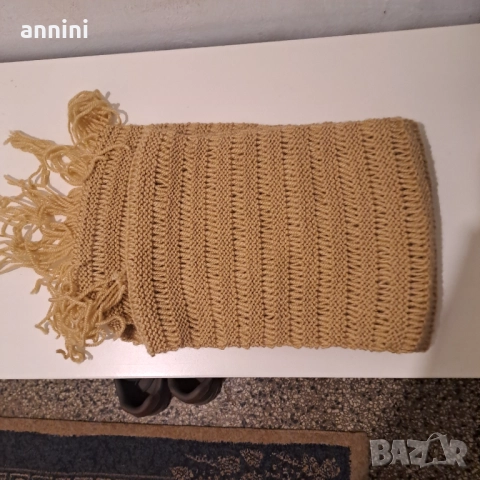 дамски  шалове  различни  цветове плетени ръчно  вълна, снимка 5 - Спортна екипировка - 37768154