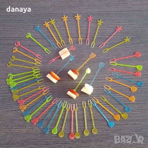 2025 Парти клечки за хапки пластмасови топери за парти, 48 броя, снимка 4 - Прибори за хранене, готвене и сервиране - 32440708