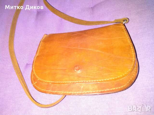 Малка чанта естествена кожа за през рамо-18х13см става за голям мобилен, снимка 3 - Чанти - 28280690