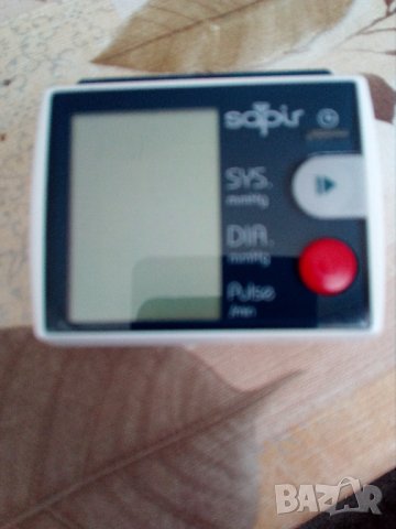 Апарат за кръвно налягане за китка, снимка 2 - Уреди за диагностика - 33137790