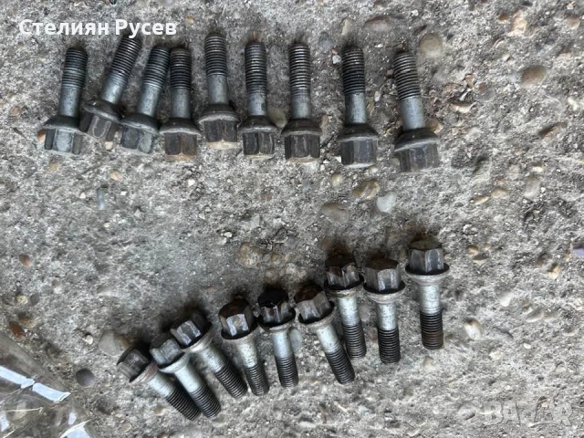0208 21бр дълги болтове за джанти демонтирани от mercedes w203 C class -30 лв обшо за всички   18 бр, снимка 1