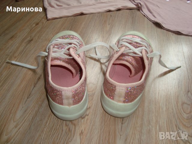 Бляскави пеперудени блузки Breeze и Кецки на цени и аксесоари , снимка 15 - Детски Блузи и туники - 32299618