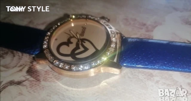 Нов Красив Дамски Часовник с Камъни, снимка 2 - Дамски - 51696879