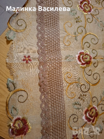 Бродирана покривка , снимка 9 - Гоблени - 52917830