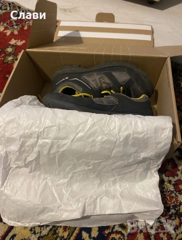 Чисто нови обувки 