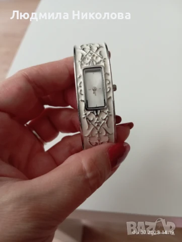 Дамски часовници гривни Avon, снимка 7 - Дамски - 50926521