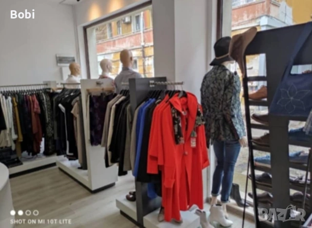 Ликвидация! Магазин за дрехи продава бизнеса или оборудване в Ямбол, снимка 8 - Стелажи и щандове - 53392927