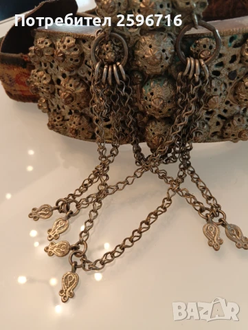 Продавам Възрожденски пафти ,чапрази, снимка 2 - Антикварни и старинни предмети - 50795875