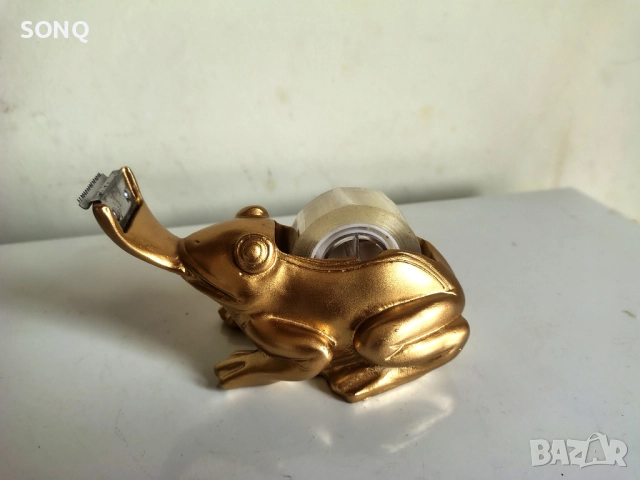 Страхотна Златна Канцеларска Жаба