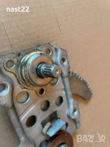 Десен стъклоповдигач Сузуки Самурай, снимка 3 - Части - 51382501