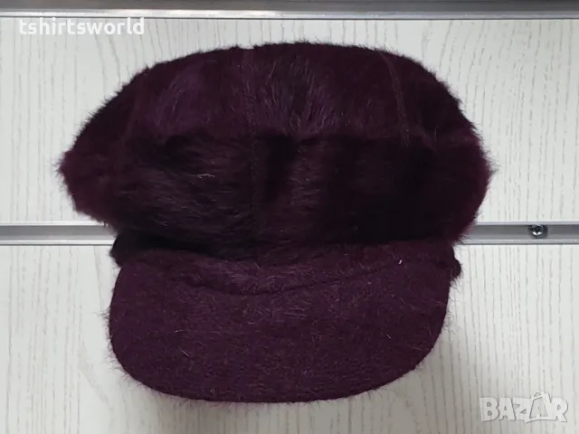 Нова зимна дамска пухена шапка baker boy в лилав цвят, снимка 3 - Шапки - 48186433