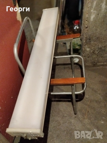 Продавам големи луминисцентни лампи