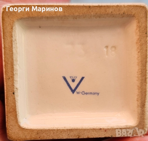 Goebel Hummel порцеланова фигура Little Helper, 73, 1973 г., снимка 5 - Колекции - 51542336