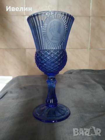 уникална кристална чаша, снимка 1 - Антикварни и старинни предмети - 32750599