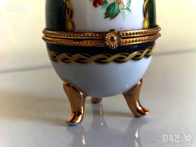 Порцеланово Яйце-Кутия за Бижута-Лимож, снимка 3 - Антикварни и старинни предмети - 52250987