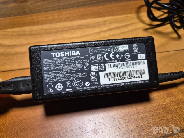 Лаптоп Toshiba Satellite C660-1MT, снимка 8 - Лаптопи за дома - 53091328