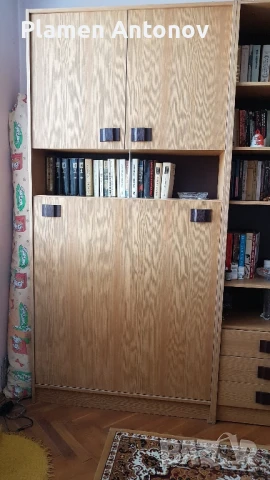 Продавам секция с падащо легло