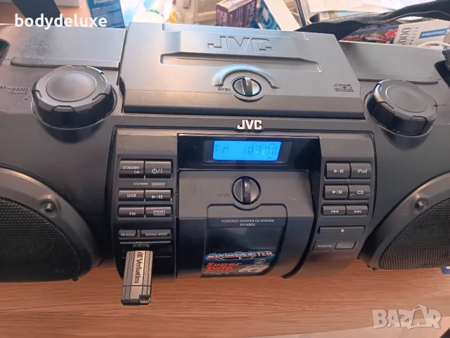 JVC RV-NB52 радио-компакт диск, МР3 плейър 