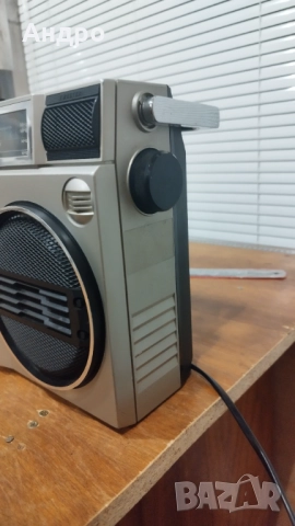 Радио касетофон Hitachi , снимка 4 - Радиокасетофони, транзистори - 53001100