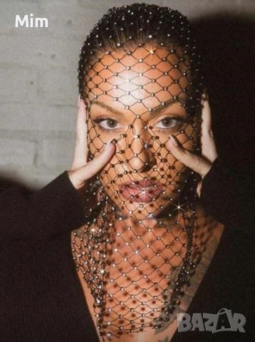 Маска мрежа с камъни 