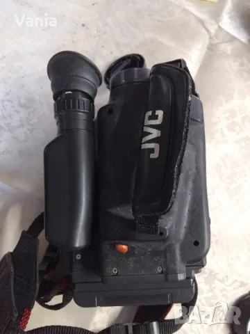 Видеокамера JVC, снимка 2 - Камери - 49397991
