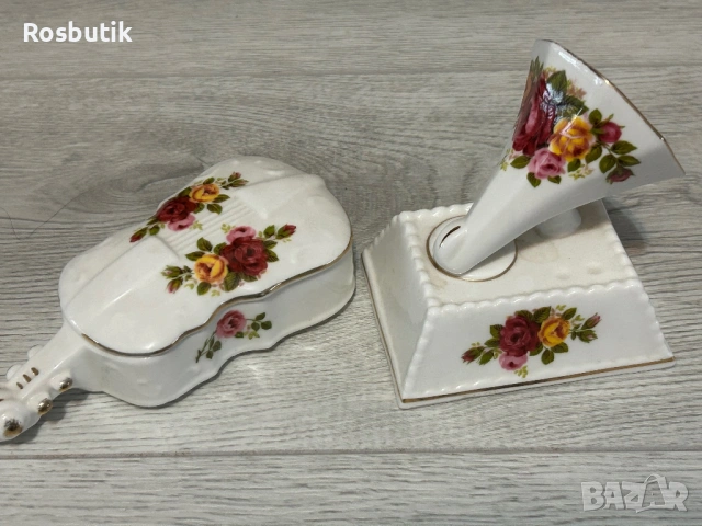 Старинни порцеланови( от фин костен порцелан ) миниатюри , снимка 3 - Колекции - 53413277