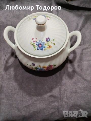 Порцеланов супник , снимка 2 - Аксесоари за кухня - 53220204