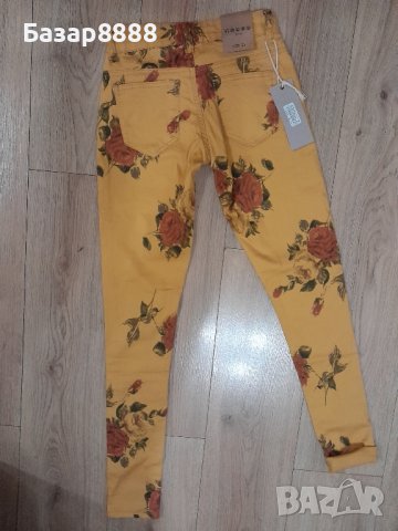 Нов дамски костюм,размер XS, снимка 3 - Костюми - 43306256